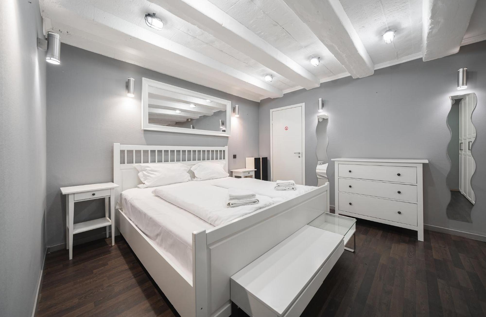 Islandijos Self Check-In Basement Apartments Vilnius Luaran gambar