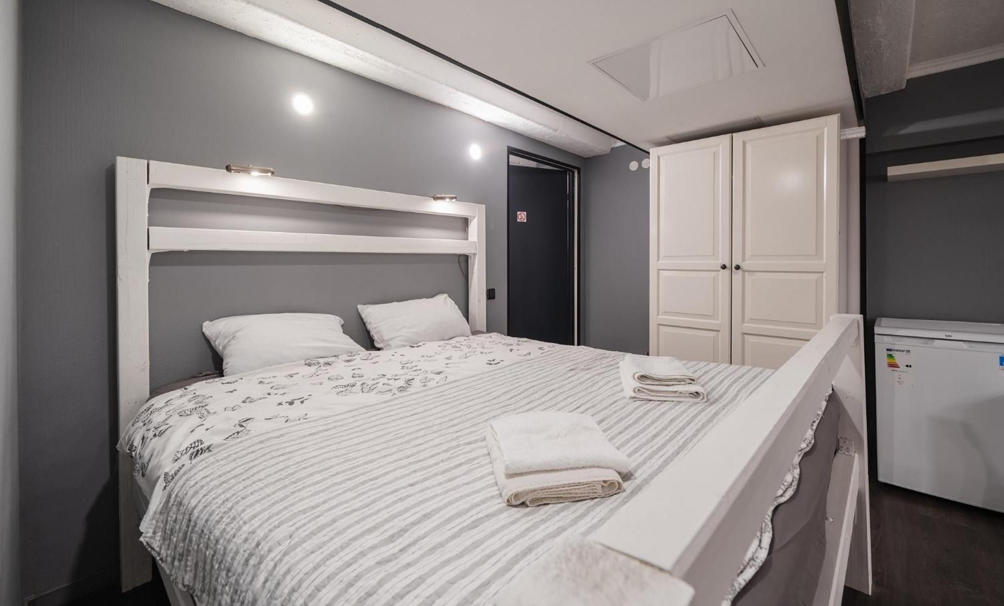 Islandijos Self Check-In Basement Apartments Vilnius Luaran gambar